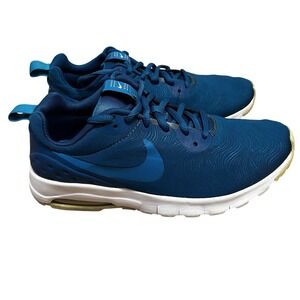 Nike Women's Air Max Motion Low SE Sneakers Size 7.5 Turquoise White 844895-303